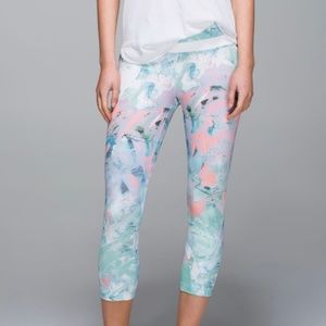 Lululemon Run: Inspire Crop II *All Full-On Luxtre